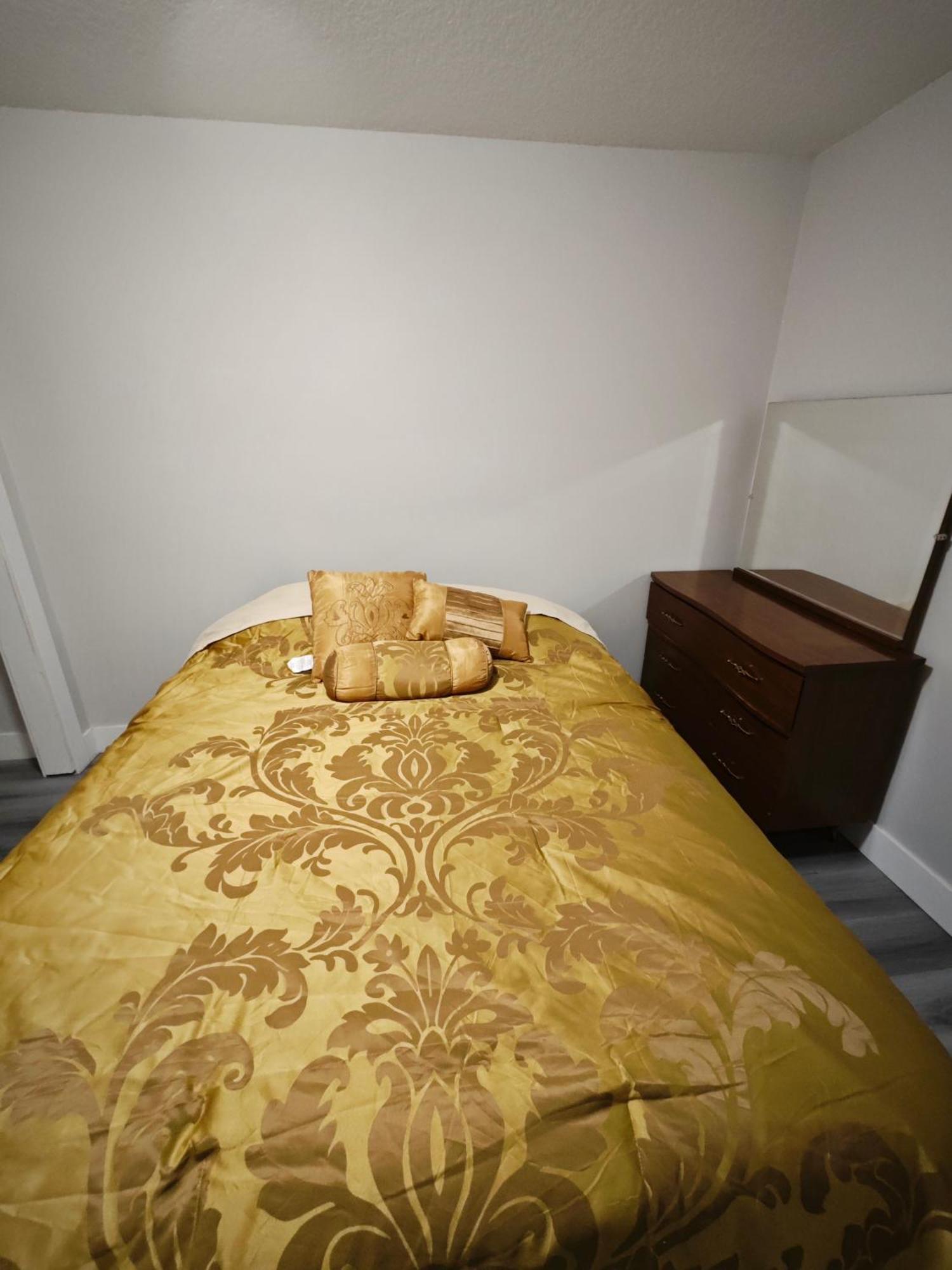 Chamber Homestay Edmonton