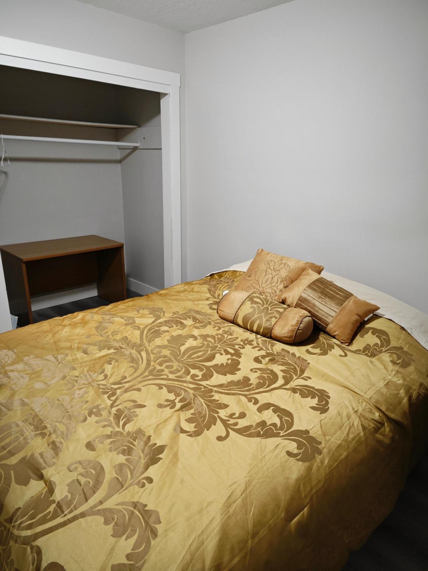 Homestay Chamber Edmonton